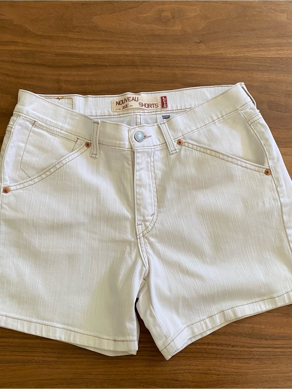 Levi’s White Denim Shorts Women’s